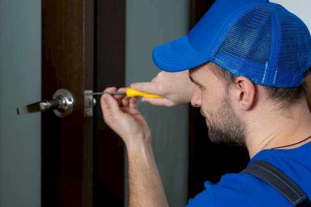 SERVICIO DE CERRAJERÍA EN GENERAL