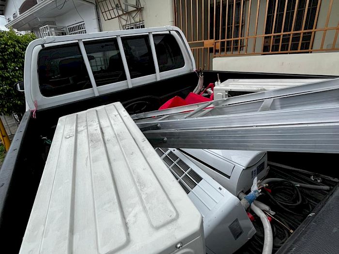 Acarreos Panamá - Volquete, Equipo pesado, Mudanzas y acarreos en Panamá Vehiculos